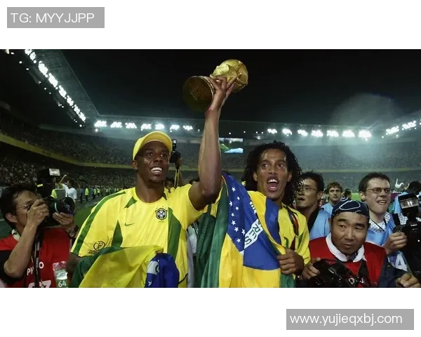 小罗与桑托斯的传奇对决回顾足球历史上的经典瞬间 小罗与桑托斯的传奇对决回顾足球历史上的经典瞬间